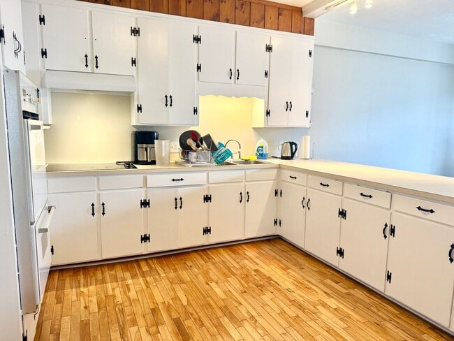 366 Main St in Yarmouth, ME - Building Photo - Building Photo