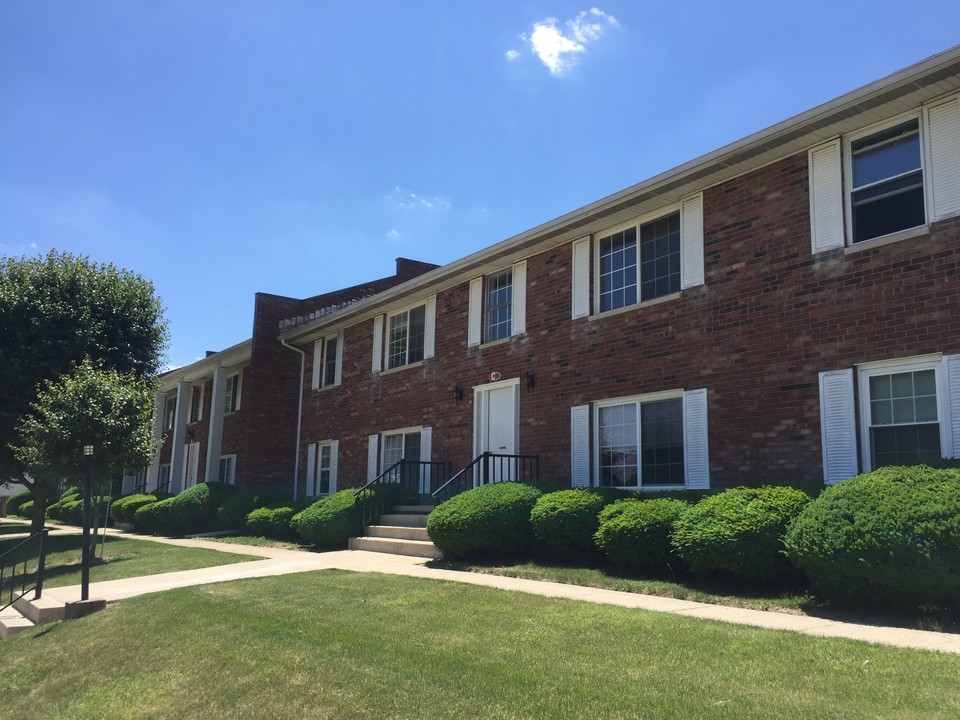 Lexington Arms Apartments in Elwood, IN - Building Photo