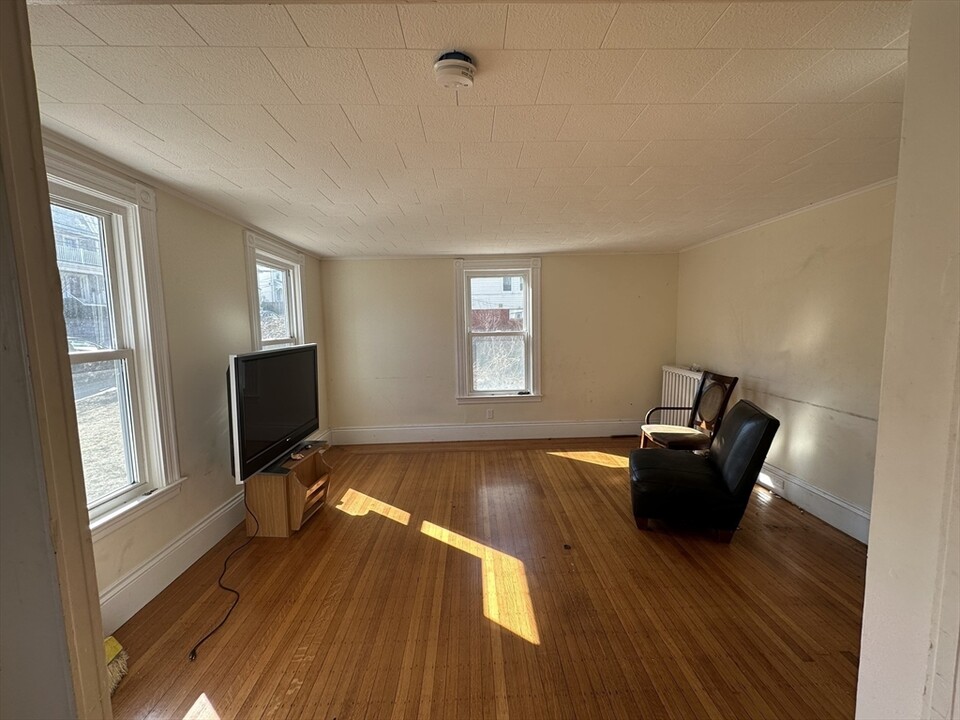 52 Murdock St, Unit 52 in Boston, MA - Building Photo