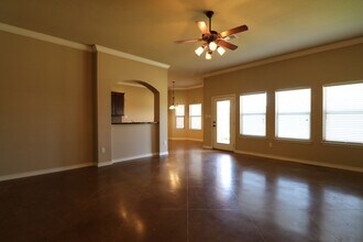 3101 Stallion Dr in Robinson, TX - Building Photo - Building Photo