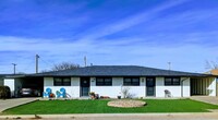 Mary Jane Apartments in Idalou, TX - Foto de edificio - Building Photo