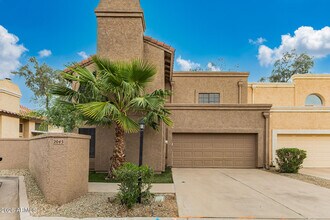 2045 N Sunset Dr in Chandler, AZ - Building Photo - Building Photo