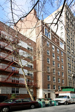 170 W 76th St in New York, NY - Foto de edificio - Building Photo