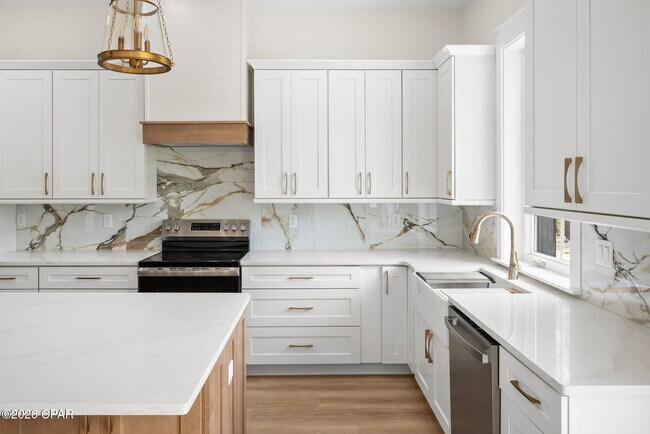 114 Lake Merial Trail in Southport, FL - Building Photo - Building Photo