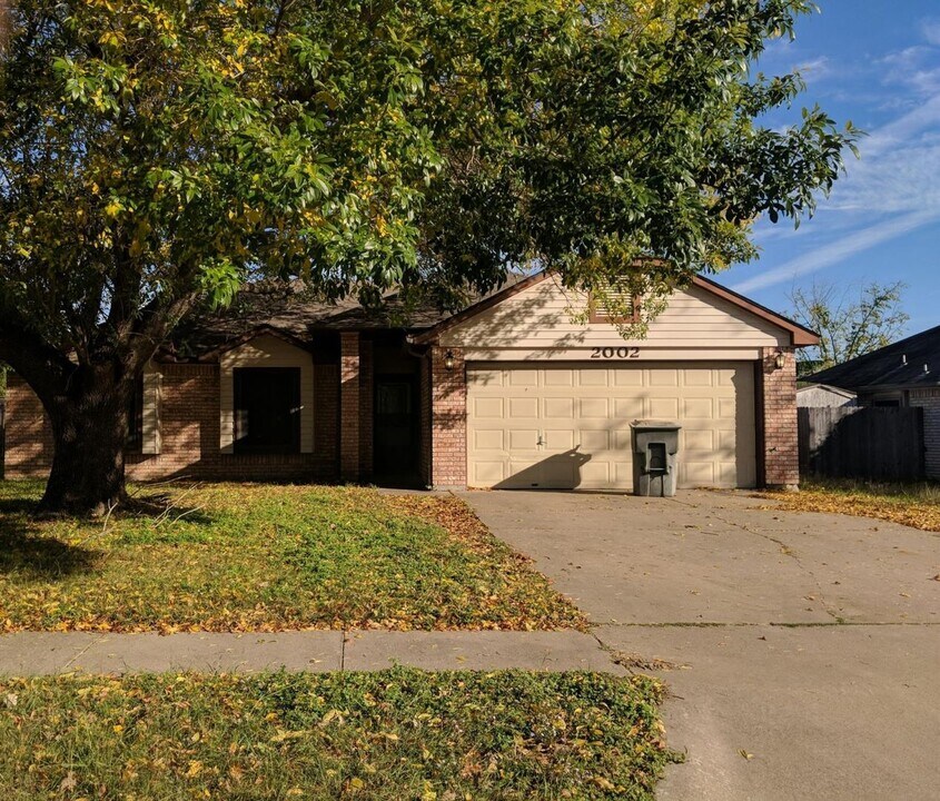 2002 Sundown Dr in Killeen, TX - Building Photo