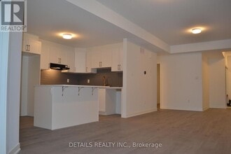 373 Olivenite Private in Ottawa, ON - Building Photo - Building Photo