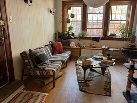 2315 S Hoyne Ave in Chicago, IL - Building Photo