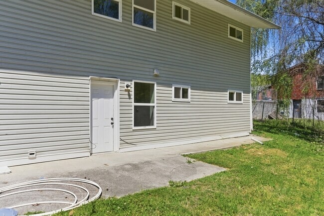 property at 3300-3374 Valley View Dr NE