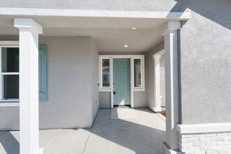 8069 Gwinn Cir in Elk Grove, CA - Building Photo - Building Photo