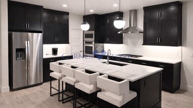 5049 N Brock Ave in Meridian, ID - Building Photo - Building Photo