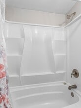 858 Market St in Gloucester City, NJ - Building Photo - Building Photo