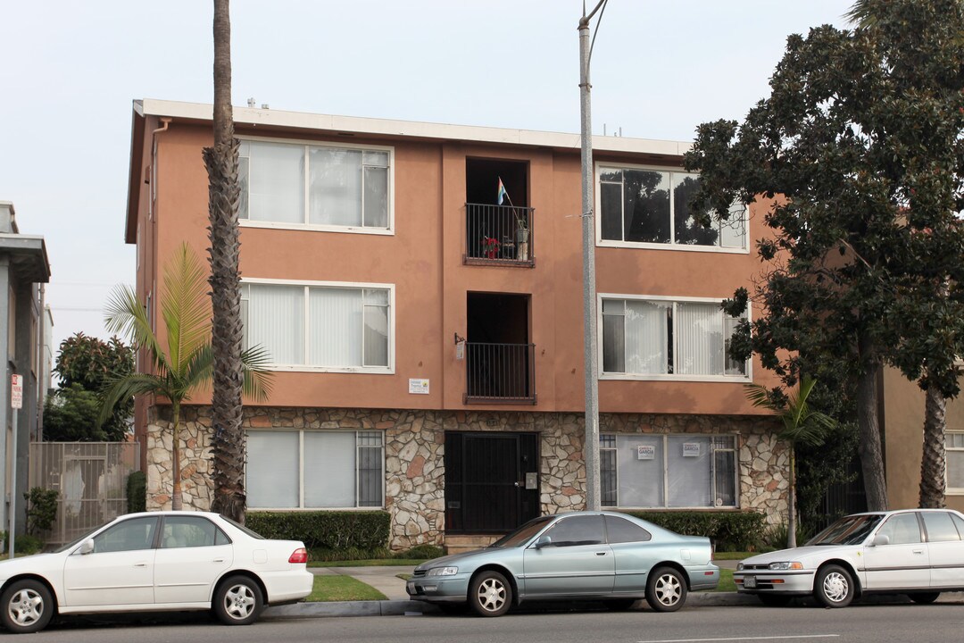 1049 E Ocean Blvd in Long Beach, CA - Foto de edificio