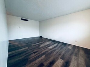 1963 S Martinson St in Wichita, KS - Building Photo - Building Photo