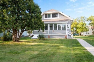 1300 Dodge St in Lake Geneva, WI - Building Photo - Building Photo