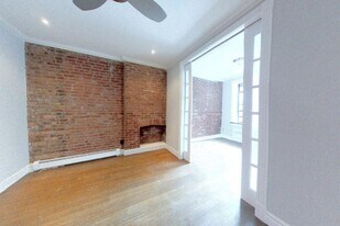 939 2nd Ave in New York, NY - Building Photo