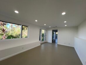 3623 Serra Rd, Unit Hillside Unit in Malibu, CA - Foto de edificio - Building Photo