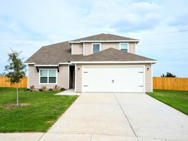 4702 Hoover Ct in Greenville, TX - Building Photo