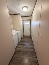 90 Dunlap Cir in Oxford, MI - Foto de edificio - Building Photo