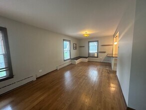302 S Washington St in Wheaton, IL - Building Photo - Building Photo