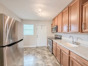 825 3rd St in West Palm Beach, FL - Building Photo - Building Photo