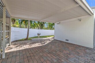 1800 SW 21st St in Miami, FL - Building Photo - Building Photo