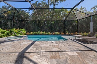 160 Stanhope Cir in Naples, FL - Building Photo - Building Photo