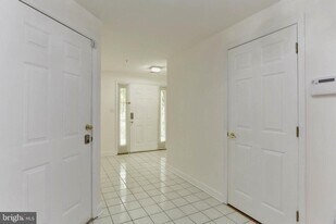 67 Taverngreen Ct in Baltimore, MD - Building Photo