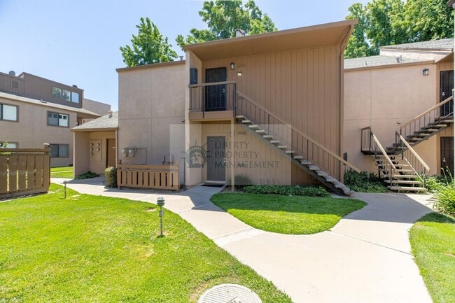 2905 Niagra St, Unit 266 in Turlock, CA - Foto de edificio - Building Photo