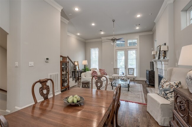 property at 266 E 28th St