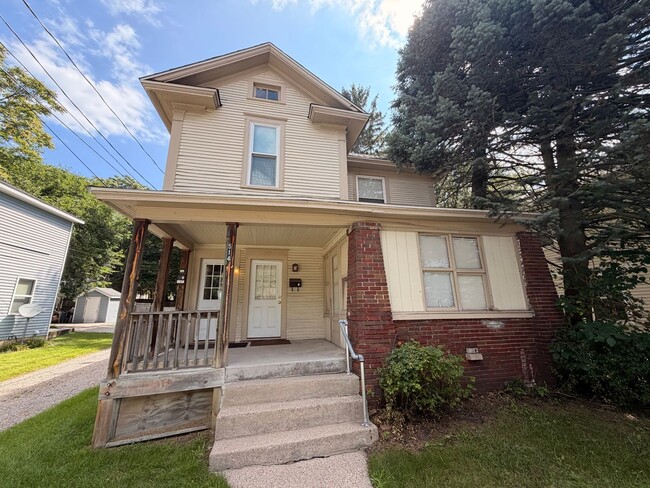 property at 514 Fuller Ave SE