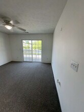 9303 Stonestreet Rd in Louisville, KY - Building Photo - Building Photo