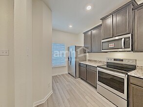 7917 Cactus Plum Dr in San Antonio, TX - Building Photo - Building Photo