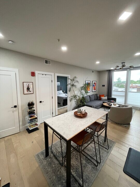 1028 Bladensburg Rd NE in Washington, DC - Building Photo