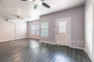 3402 W Travis St in San Antonio, TX - Building Photo - Building Photo