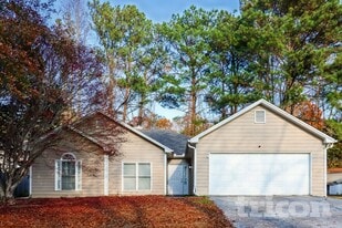 5119 Shelley Ln in Sugar Hill, GA - Building Photo