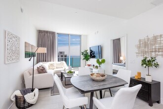 4010 S Ocean Dr in Hollywood, FL - Building Photo - Building Photo