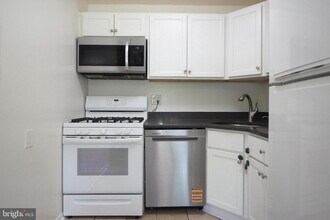1511 S George Mason Dr in Arlington, VA - Building Photo - Building Photo