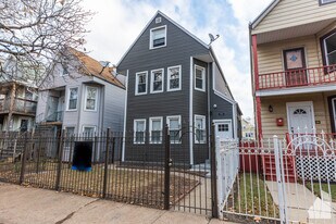 2923 N Avers Ave, Unit #1 in Chicago, IL - Building Photo