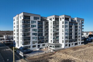 Linwood Arms in Old Orchard Beach, ME - Building Photo