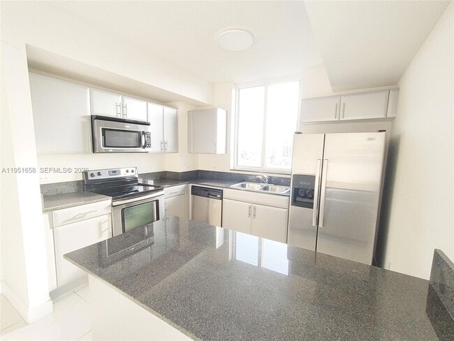 1871 NW S River Dr, Unit 1101 in Miami, FL - Building Photo - Building Photo