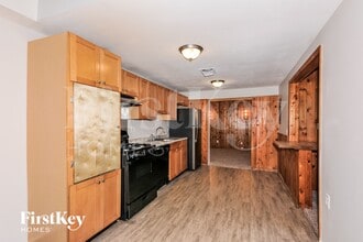 2440 Cherry Ln in Florissant, MO - Building Photo - Building Photo