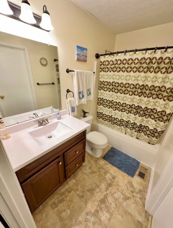 1988 Elbert Dr in Powell, OH - Building Photo - Building Photo