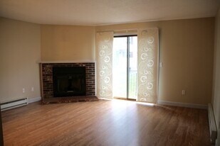 710 Main St in Keene, NH - Building Photo