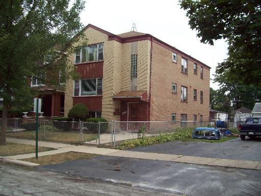 2523 Grunewald St in Blue Island, IL - Building Photo