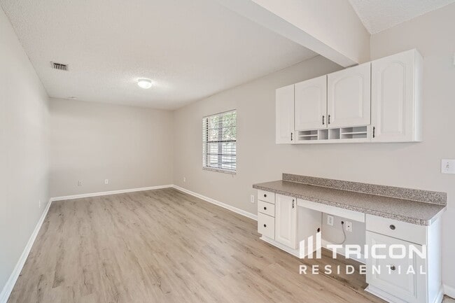 10206 Deepbrook Dr in Riverview, FL - Building Photo - Building Photo