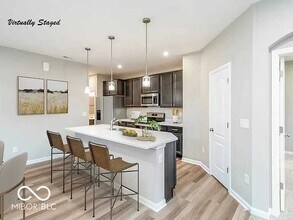 10309 Gateway Dr in Indianapolis, IN - Building Photo - Building Photo