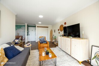 75 Whitefield Ave in Ocean Grove, NJ - Building Photo - Building Photo