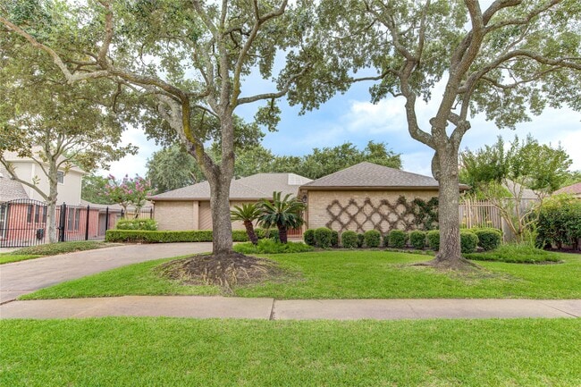 12307 Rocky Knoll Dr
