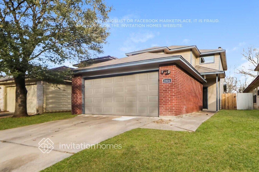 2221 Jasmine Path in Round Rock, TX - Building Photo