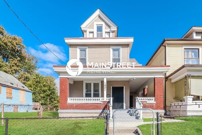 property at 1821 Grand Ave